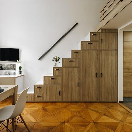 Cozy & Comfortable Apt Walking Anywhere You Want Sen プラハ エクステリア 写真