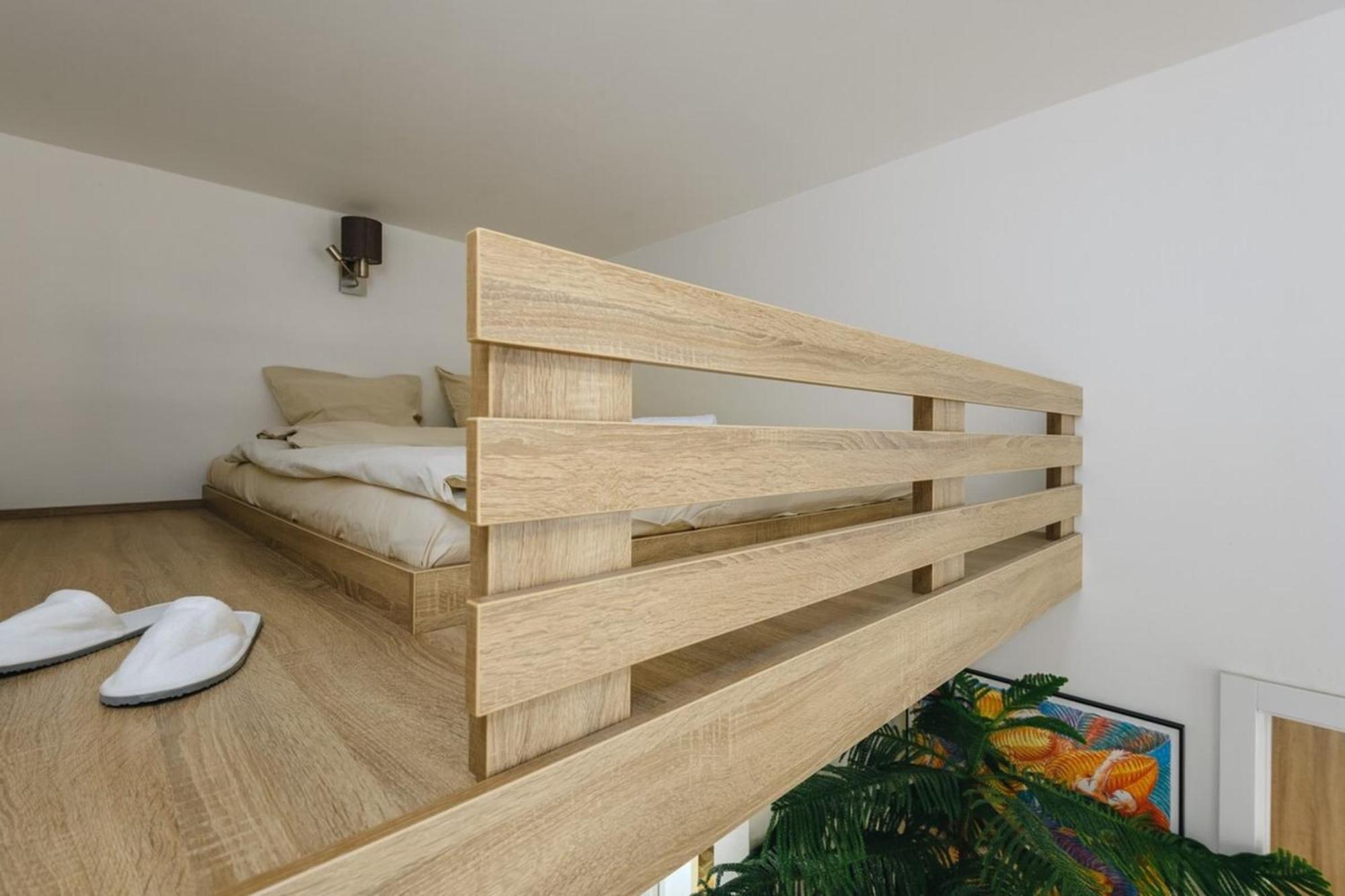 Cozy & Comfortable Apt Walking Anywhere You Want Sen プラハ エクステリア 写真