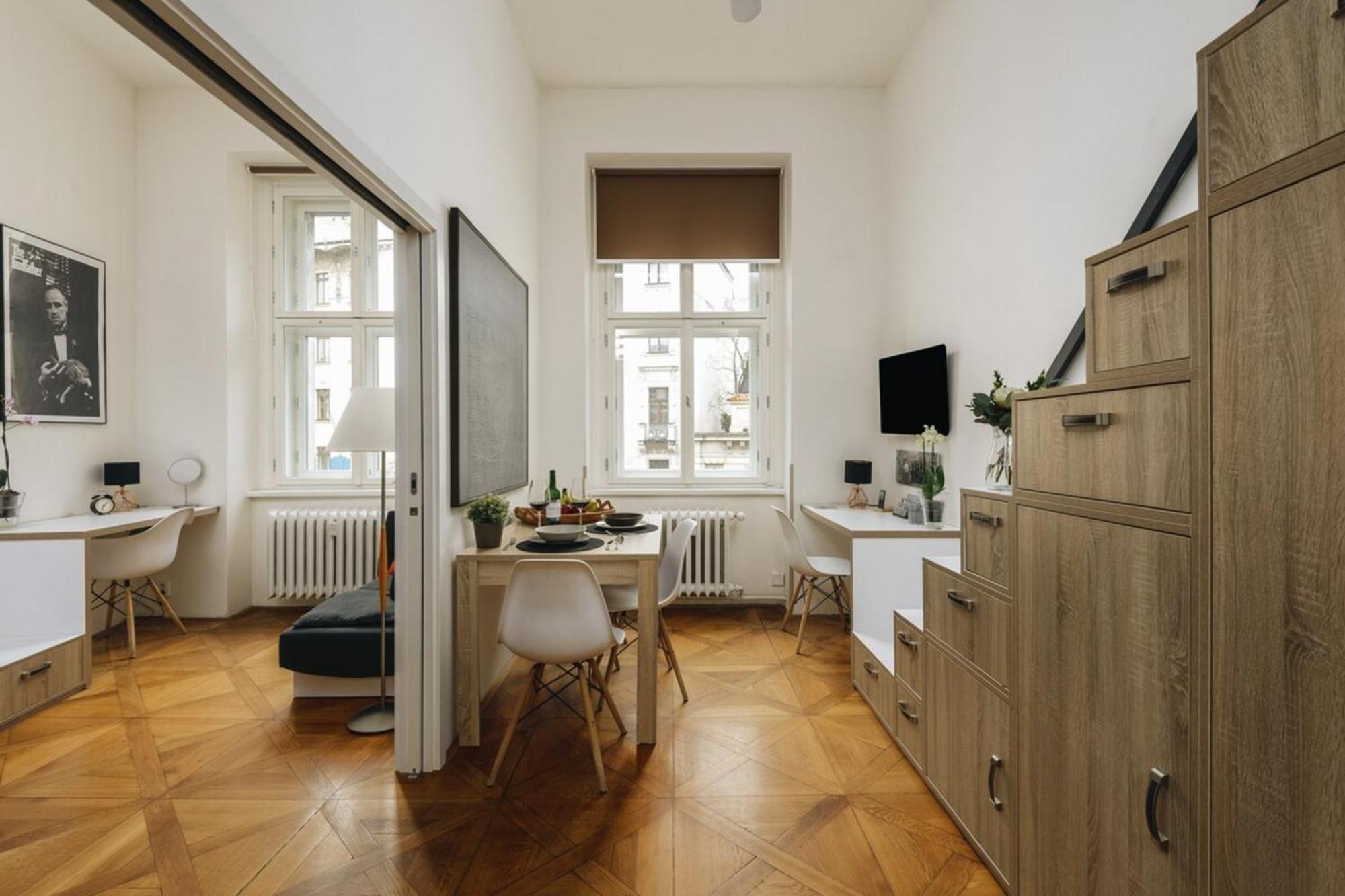 Cozy & Comfortable Apt Walking Anywhere You Want Sen プラハ エクステリア 写真
