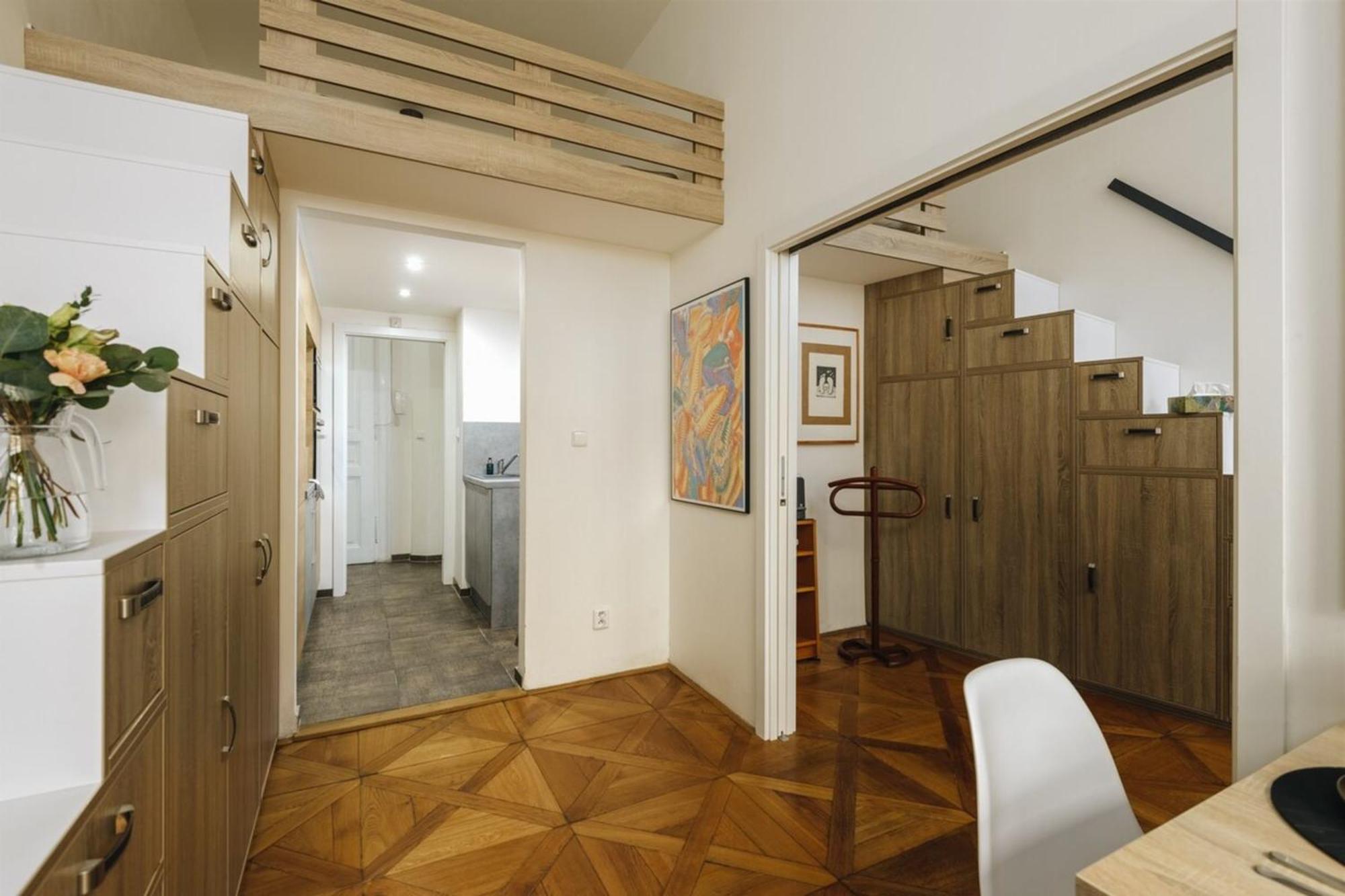 Cozy & Comfortable Apt Walking Anywhere You Want Sen プラハ エクステリア 写真