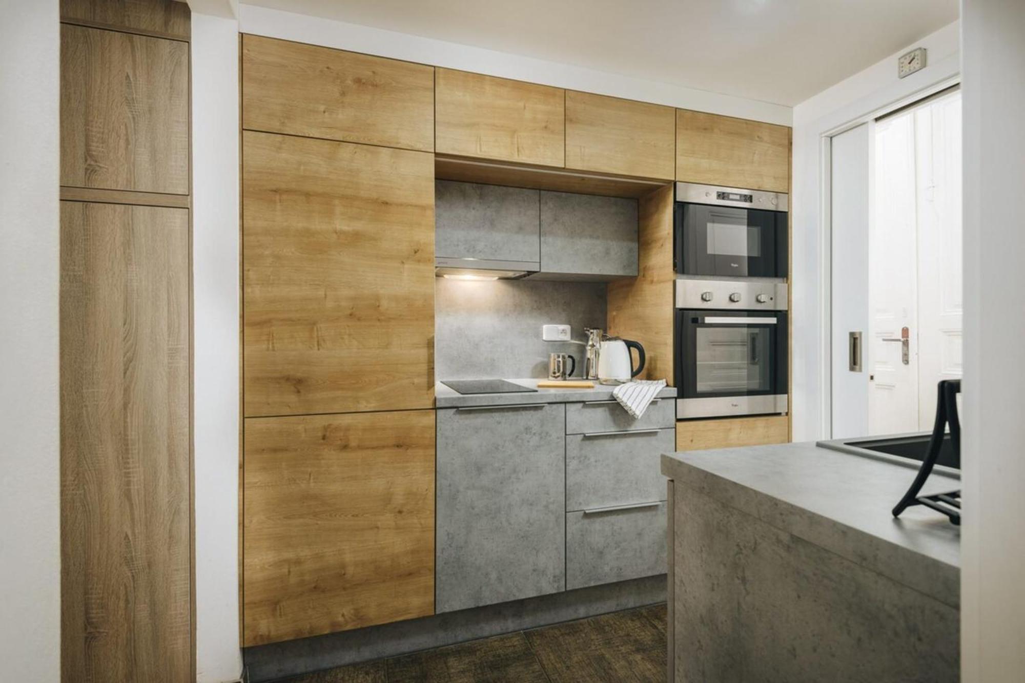 Cozy & Comfortable Apt Walking Anywhere You Want Sen プラハ エクステリア 写真